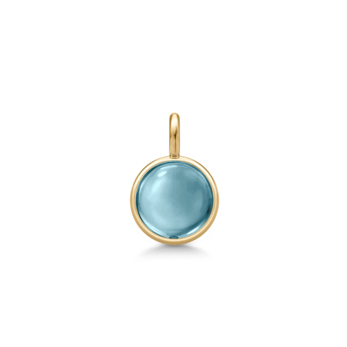 Prime Pendant i guld med akvablå cabochonslebet krystal, set forfra