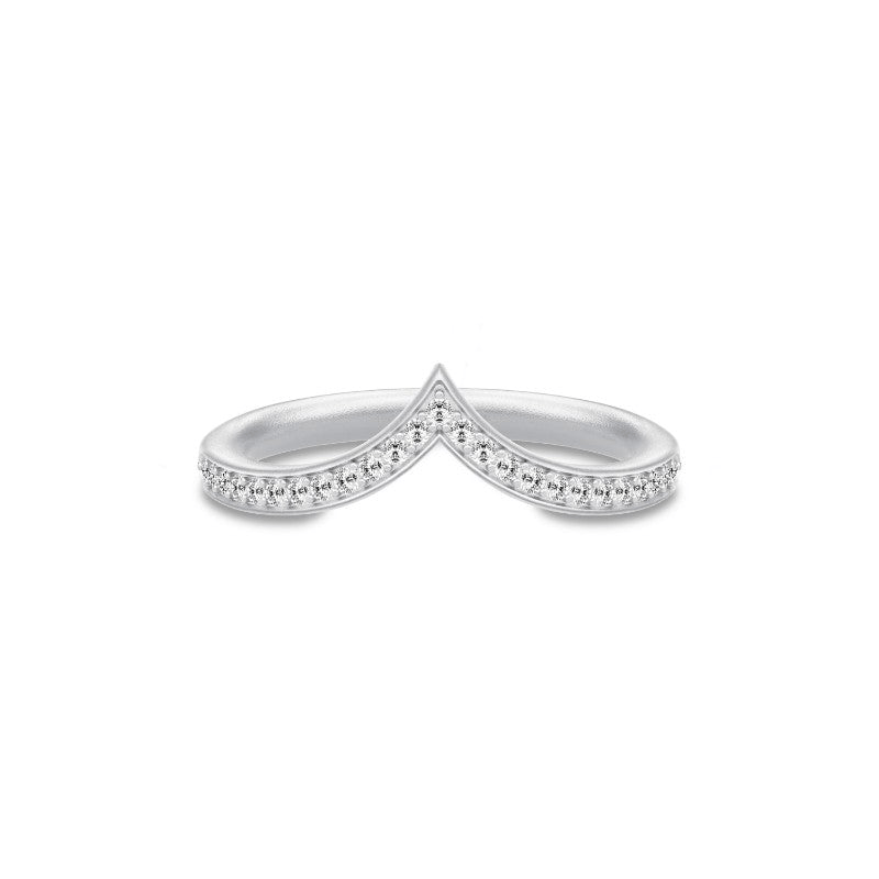 Ocean Crest ring fra Julie Sandlau i sølv med kubiske zirkoner i bølgeformet design