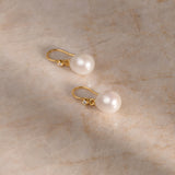 Afrodite Earrings White Pearl