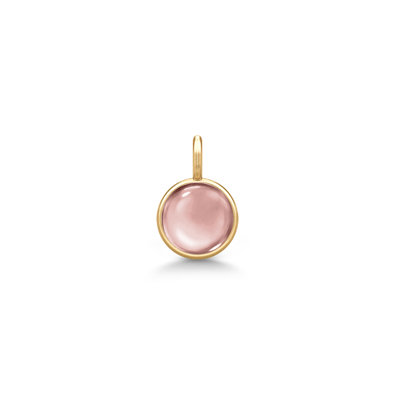 Little Prime Pendant med lyserød cabochon-slebet krystal i forgyldt sølv, set forfra