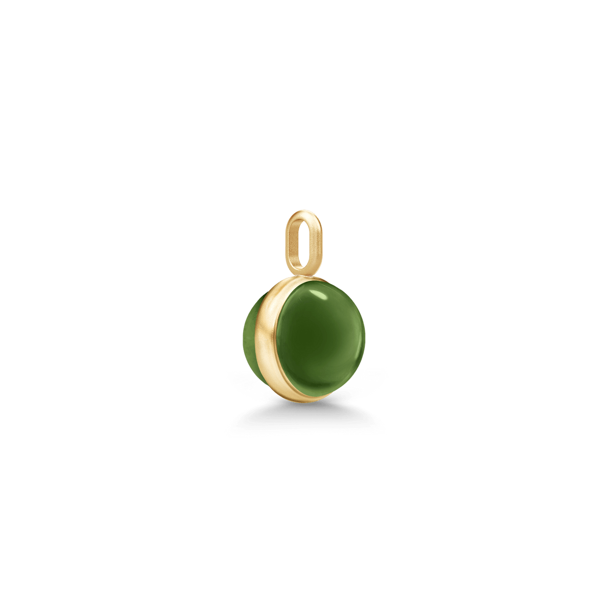 Little Prime Pendant med grøn cabochon-slebet krystal i forgyldt sølv, set fra siden