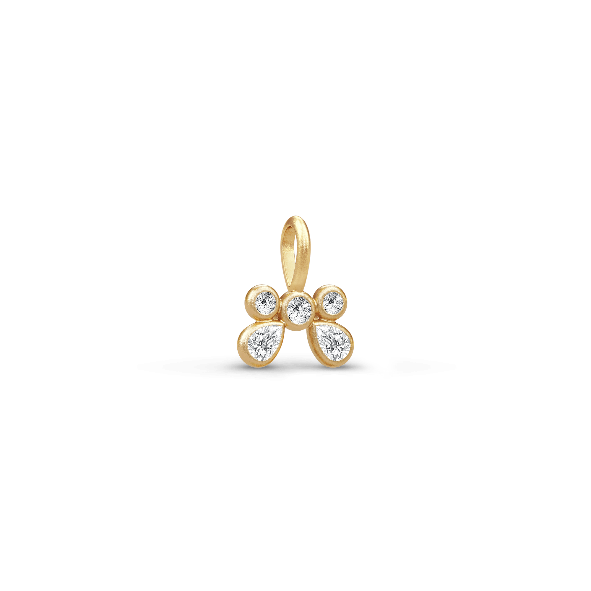 Meadow Butterfly Pendant i forgyldt sølv formet som en sommerfugl med cubic zirconia, studiofoto